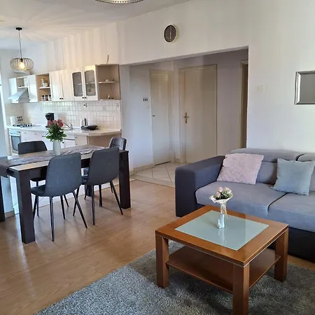 Apartment Luna
