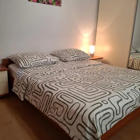 Luna Apartment